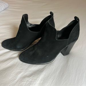Vince Camuto Black Suede Heels